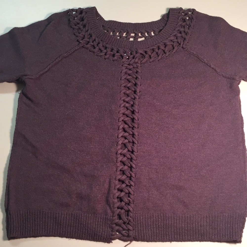 Very cute sweater with cute design!